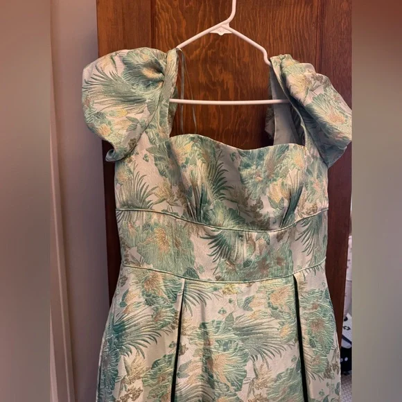 Mac Duggal Green Floral Brocade gown - 14 - Picture 5 of 13